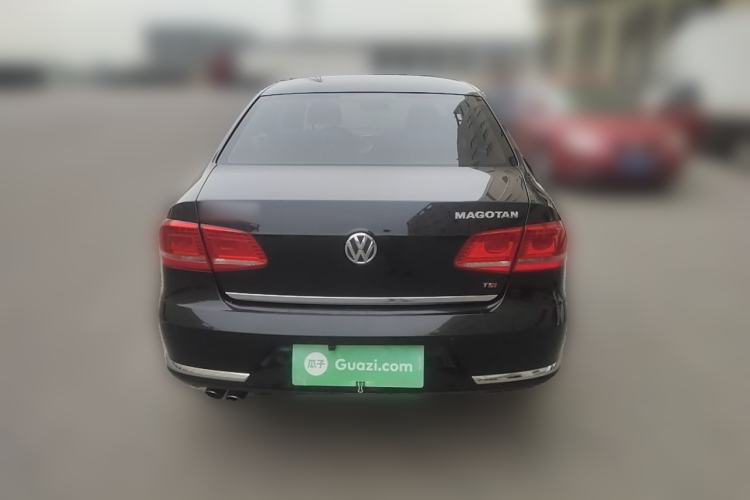 Used Volkswagen Magotan 2016 2.0 TSI Luxury Comfort Version Rear