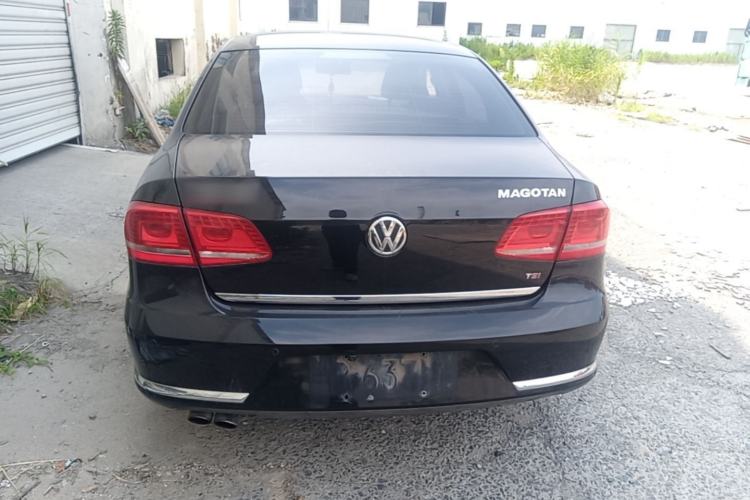 Used Volkswagen Magotan 2016 1.8TSI Luxury Comfort Model Rear
