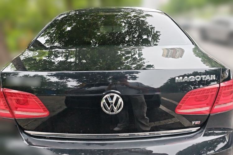 Used Volkswagen Magotan 2016 1.8TSI Luxury Comfort Model Rear