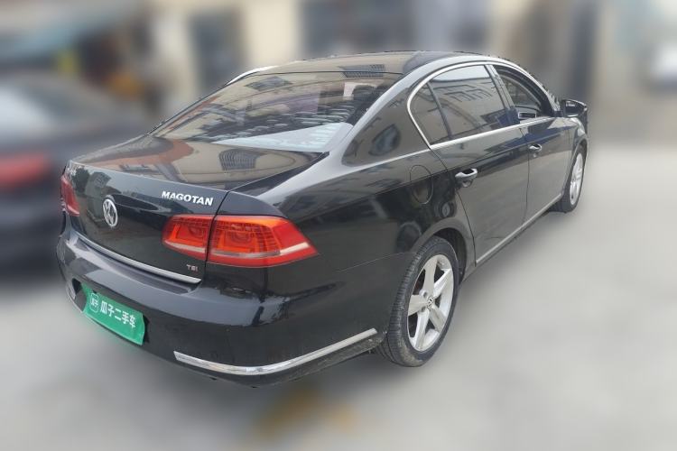 Used Volkswagen Magotan 2016 2.0 TSI Luxury Comfort Version Rear Right 45 Deg