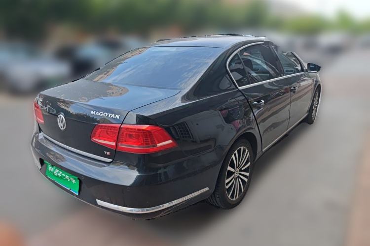 Used Volkswagen Magotan 2016 1.8TSI 25th Anniversary Edition Rear Right 45 Deg