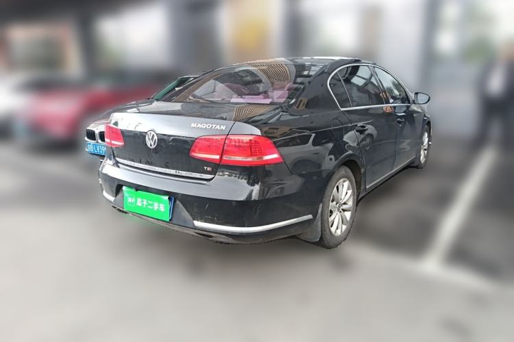 Used Volkswagen Magotan 2016 1.8TSI Smart Comfort Model Rear Right 45 Deg