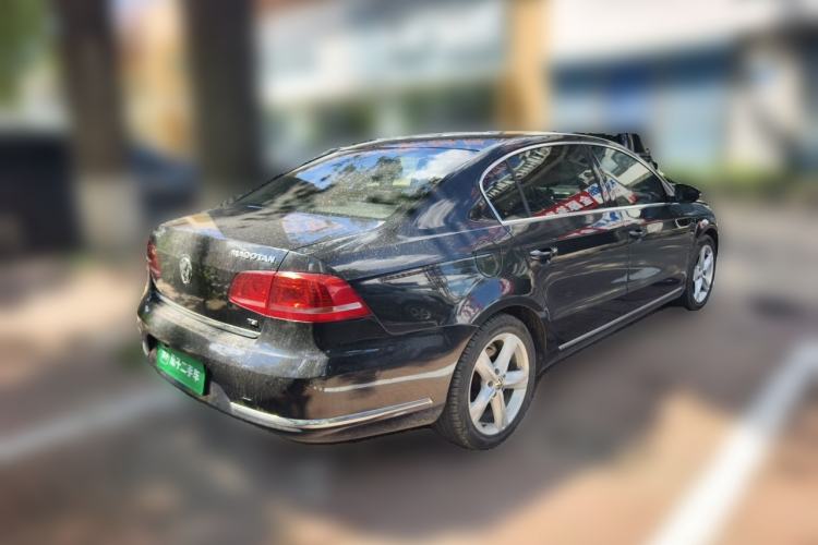 Used Volkswagen Magotan 2016 1.8TSI Luxury Comfort Model Rear Right 45 Deg