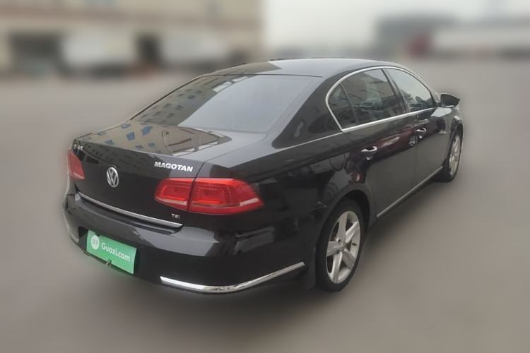Used Volkswagen Magotan 2016 2.0 TSI Luxury Comfort Version Rear Right 45 Deg