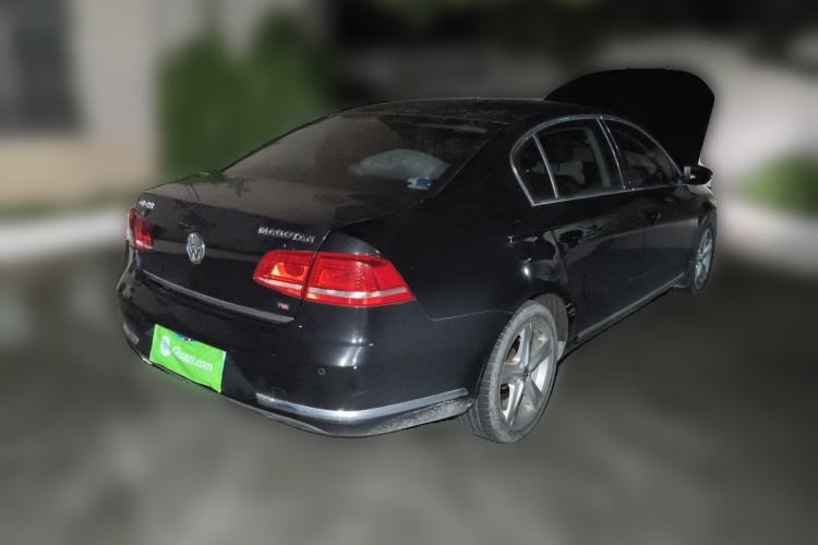 Used Volkswagen Magotan 2016 1.8TSI Luxury Comfort Model Rear Right 45 Deg