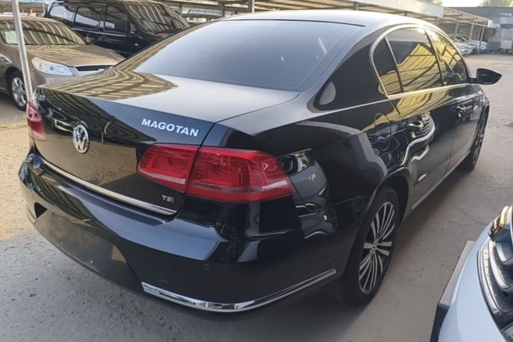 Used Volkswagen Magotan 2016 1.8TSI 25th Anniversary Edition Rear Right 45 Deg