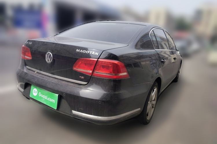 Used Volkswagen Magotan 2016 1.8TSI Luxury Comfort Model Rear Right 45 Deg