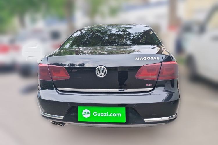 Used Volkswagen Magotan 2016 1.8TSI Luxury Comfort Model Rear