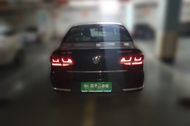 Used Volkswagen Magotan 2016 1.8TSI Luxury Comfort Model Rear