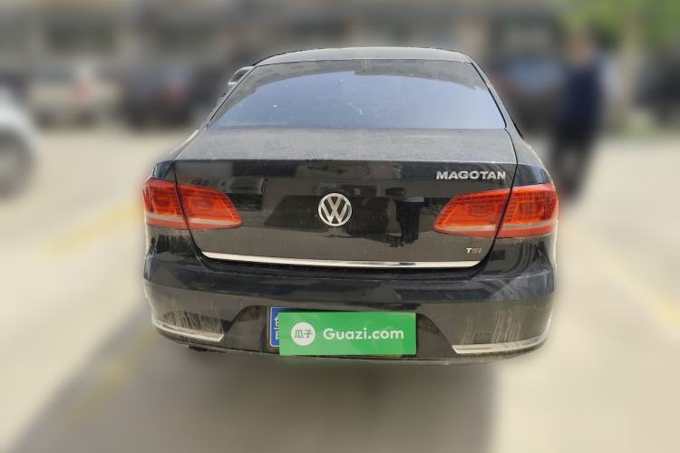 Used Volkswagen Magotan 2016 1.8TSI Luxury Comfort Model Rear