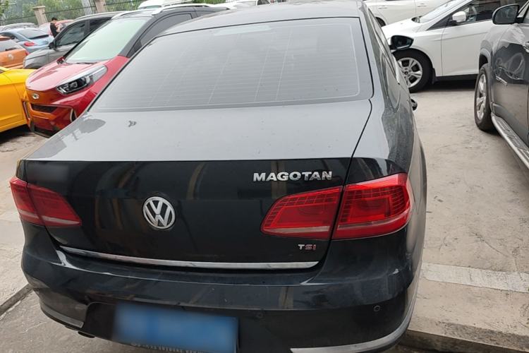 Used Volkswagen Magotan 2016 1.8TSI Smart Comfort Model Rear