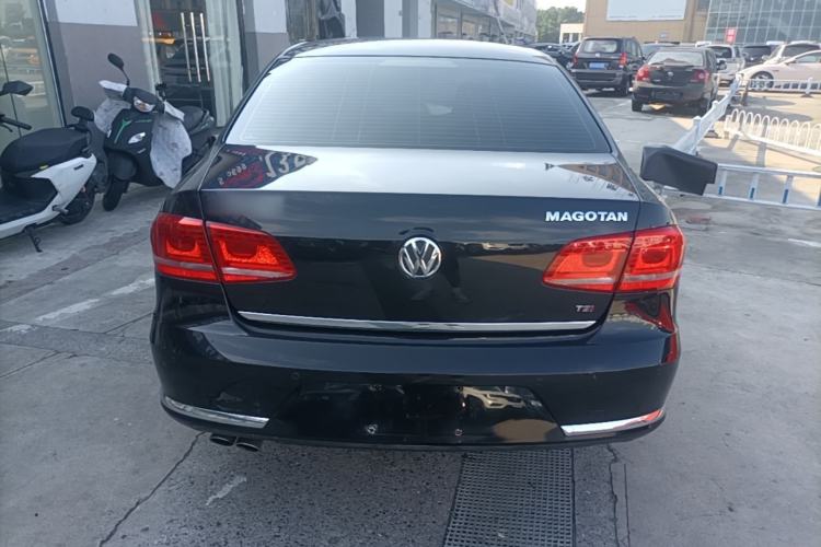 Used Volkswagen Magotan 2016 1.8TSI Smart Comfort Model Rear