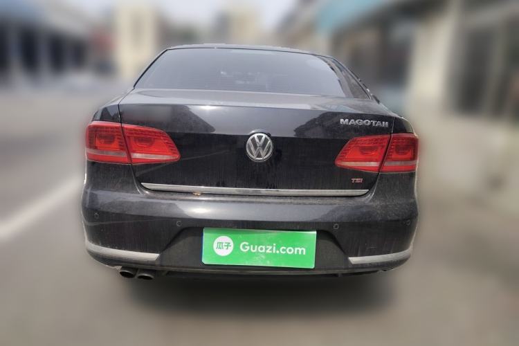 Used Volkswagen Magotan 2016 1.8TSI Luxury Comfort Model Rear