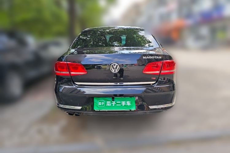 Used Volkswagen Magotan 2016 1.8TSI Luxury Comfort Model Rear