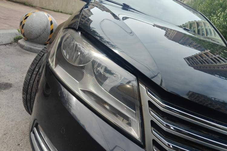 Used Volkswagen Magotan 2016 1.8TSI Smart Comfort Model Right Front Headlight