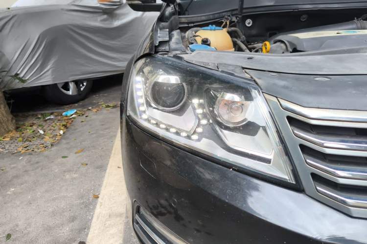 Used Volkswagen Magotan 2016 1.8TSI Smart Enjoyment Leading Model Right Front Headlight
