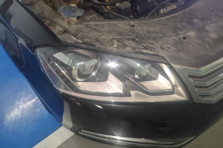 Used Volkswagen Magotan 2016 1.8TSI Smart Enjoyment Leading Model Right Front Headlight