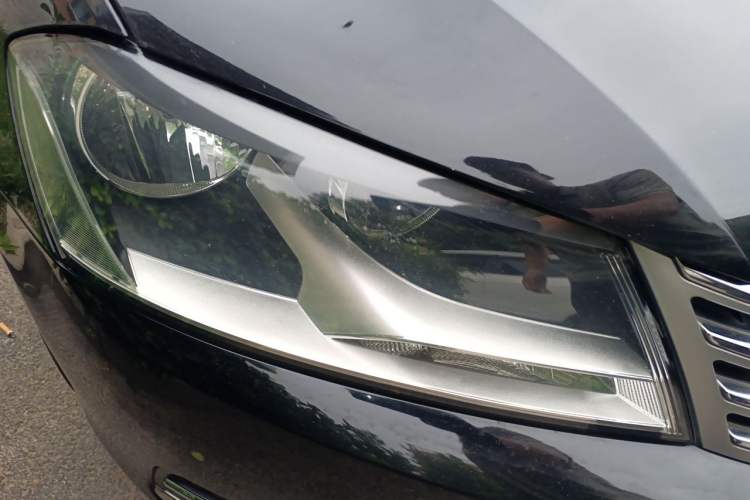 Used Volkswagen Magotan 2016 1.8TSI Smart Comfort Model Right Front Headlight