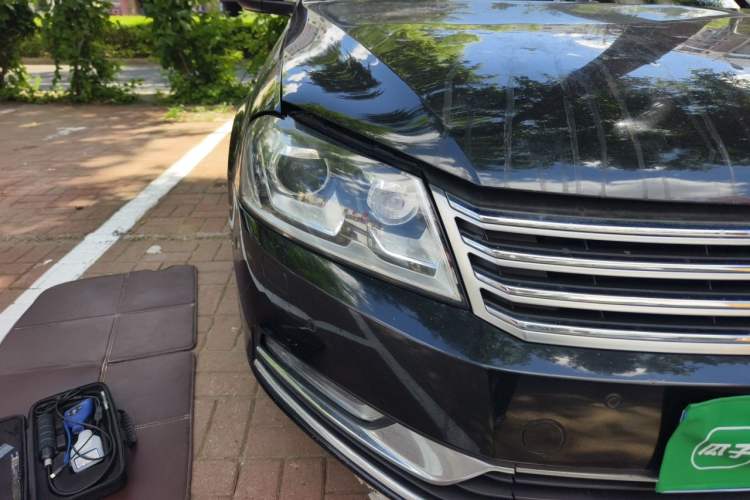 Used Volkswagen Magotan 2016 1.8TSI Luxury Comfort Model Right Front Headlight