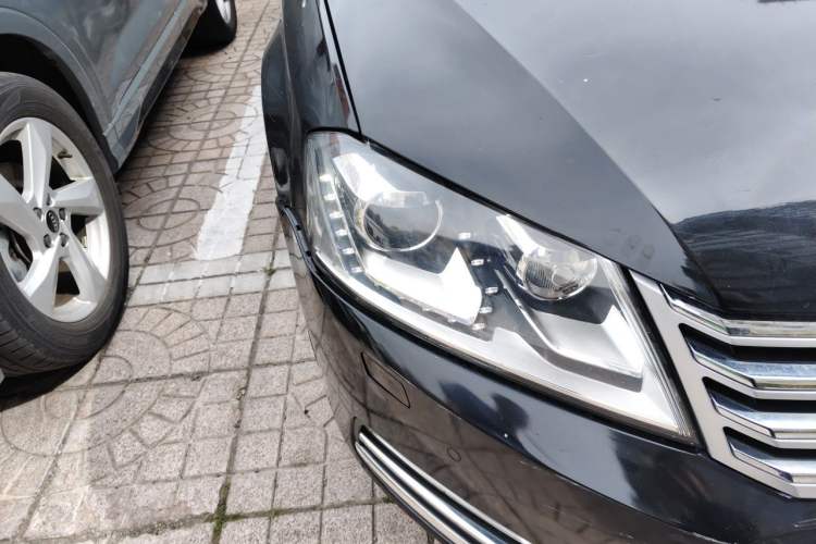 Used Volkswagen Magotan 2016 1.8TSI Smart Enjoyment Leading Model Right Front Headlight
