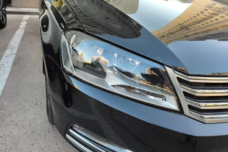 Used Volkswagen Magotan 2016 1.8TSI Smart Comfort Model Right Front Headlight
