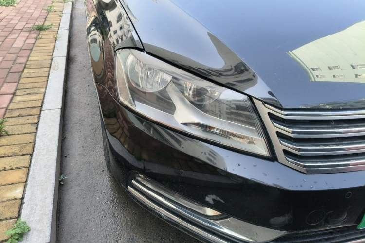 Used Volkswagen Magotan 2016 1.8TSI Smart Comfort Model Right Front Headlight
