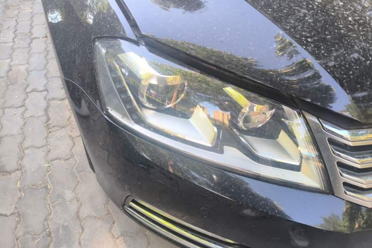 Used Volkswagen Magotan 2016 2.0 TSI Luxury Comfort Version Right Front Headlight