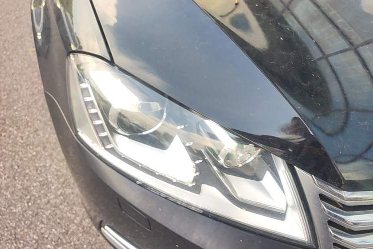 Used Volkswagen Magotan 2016 1.8TSI Smart Enjoyment Leading Model Right Front Headlight