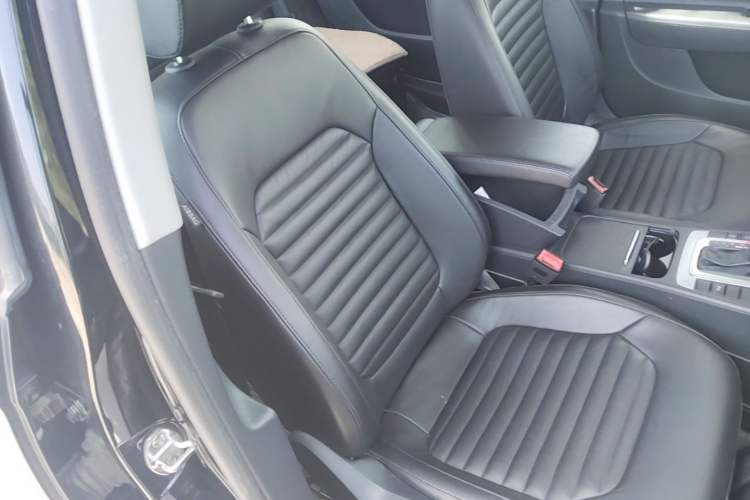 Used Volkswagen Magotan 2016 1.8TSI Smart Comfort Model Right Front Seat