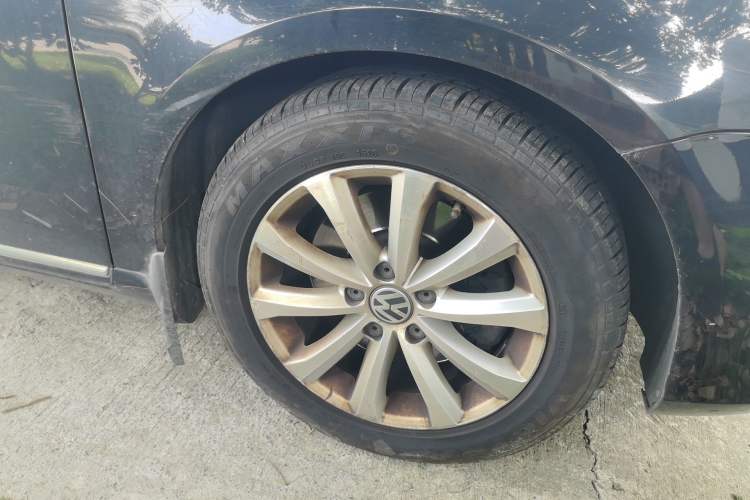 Used Volkswagen Magotan 2016 1.8TSI Smart Comfort Model Right Front Wheel Hub