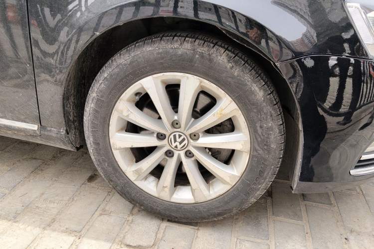 Used Volkswagen Magotan 2016 1.8TSI Smart Comfort Model Right Front Wheel Hub