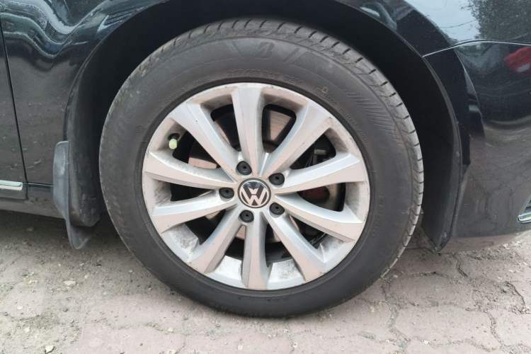 Used Volkswagen Magotan 2016 1.8TSI Smart Enjoyment Leading Model Right Front Wheel Hub