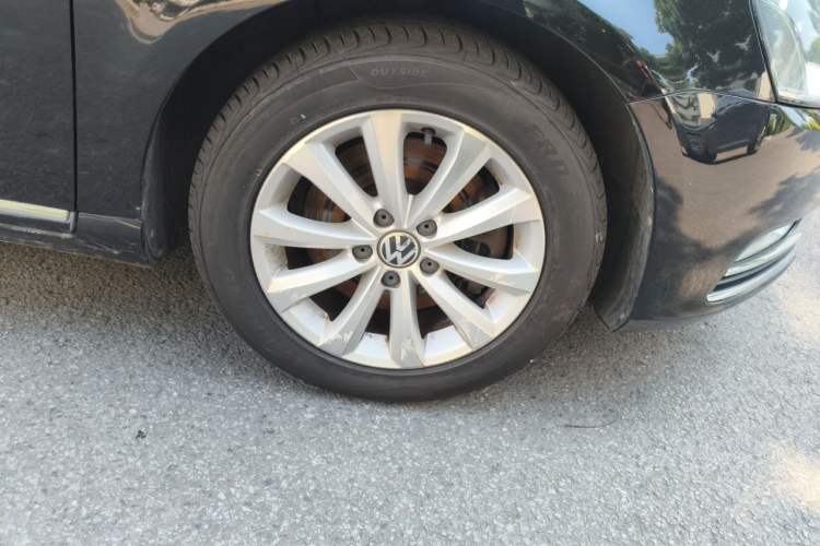 Used Volkswagen Magotan 2016 1.8TSI Smart Comfort Model Right Front Wheel Hub