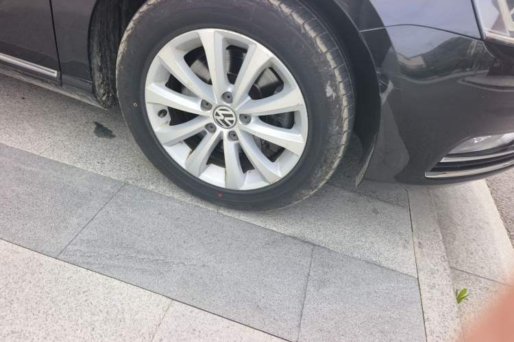 Used Volkswagen Magotan 2016 1.8TSI Smart Enjoyment Leading Model Right Front Wheel Hub