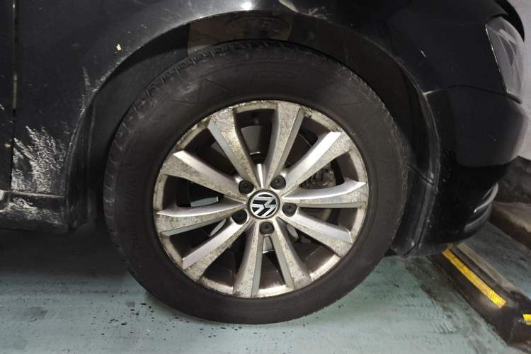 Used Volkswagen Magotan 2016 1.8TSI Smart Comfort Model Right Front Wheel Hub