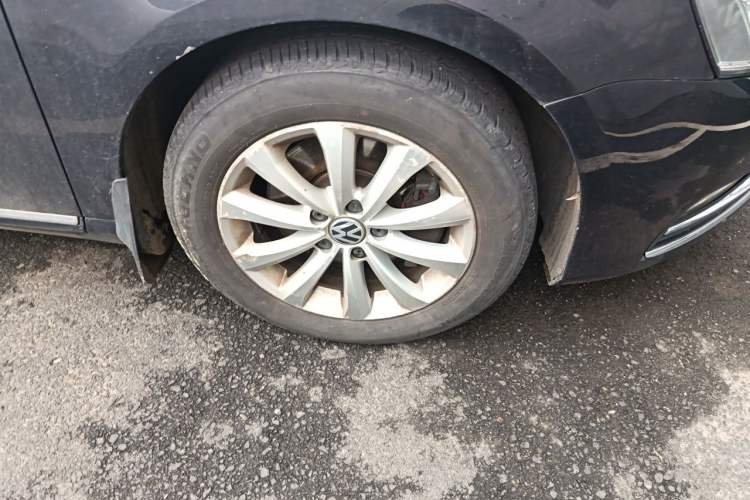 Used Volkswagen Magotan 2016 1.8TSI Smart Comfort Model Right Front Wheel Hub