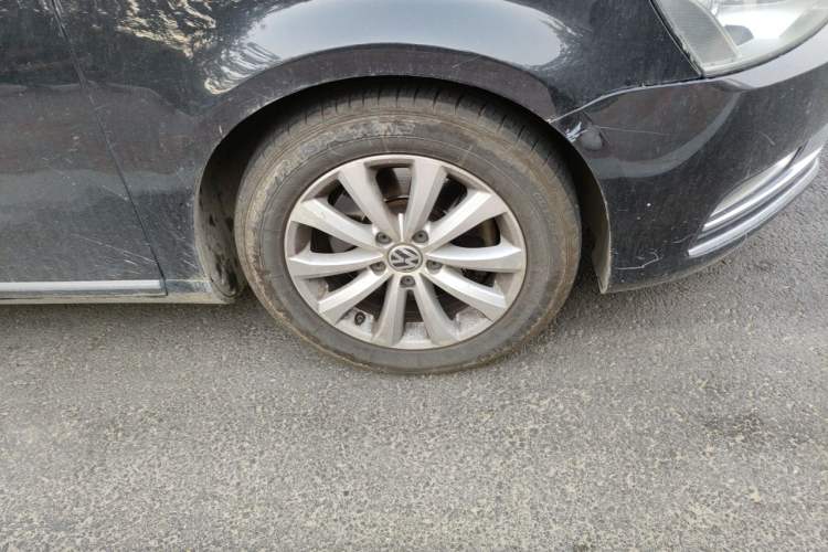 Used Volkswagen Magotan 2016 1.8TSI Smart Comfort Model Right Front Wheel Hub