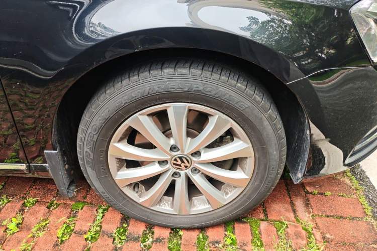 Used Volkswagen Magotan 2016 1.8TSI Smart Enjoyment Leading Model Right Front Wheel Hub