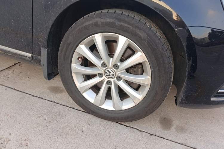 Used Volkswagen Magotan 2016 1.8TSI Smart Enjoyment Leading Model Right Front Wheel Hub
