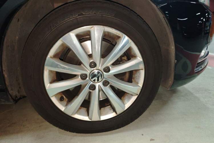 Used Volkswagen Magotan 2016 1.8TSI Smart Enjoyment Leading Model Right Front Wheel Hub
