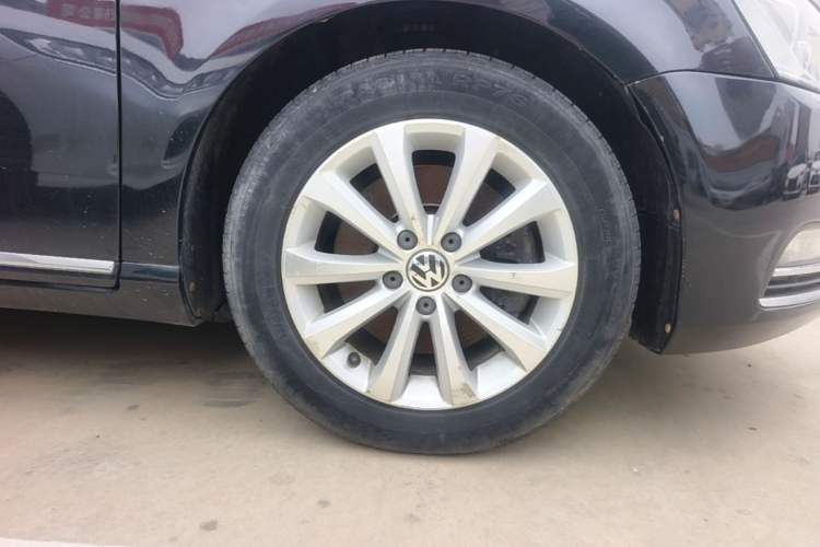 Used Volkswagen Magotan 2016 1.8TSI Smart Enjoyment Leading Model Right Front Wheel Hub