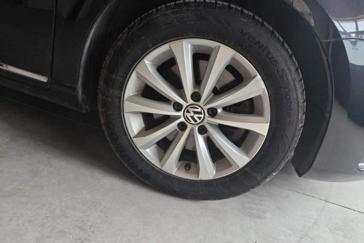 Used Volkswagen Magotan 2016 1.8TSI Smart Comfort Model Right Front Wheel Hub