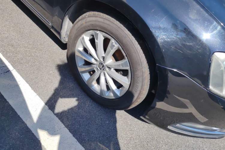 Used Volkswagen Magotan 2016 1.8TSI Smart Comfort Model Right Front Wheel Hub