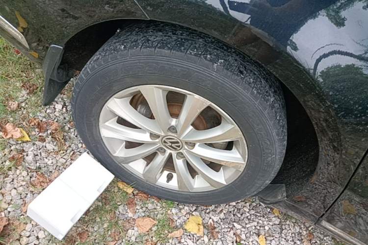 Used Volkswagen Magotan 2016 1.8TSI Smart Comfort Model Right Rear Wheel Hub