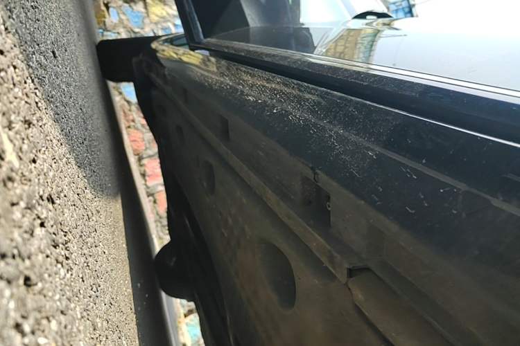 Used Volkswagen Magotan 2016 1.8TSI Smart Comfort Model Right Side Sill