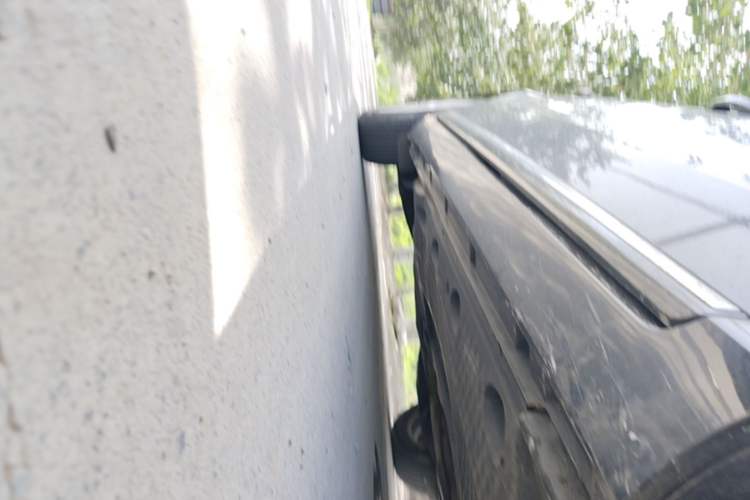Used Volkswagen Magotan 2016 1.8TSI Smart Comfort Model Right Side Sill
