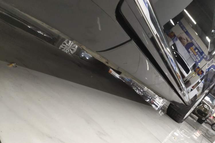 Used Volkswagen Magotan 2016 1.8TSI Smart Comfort Model Right Side Sill