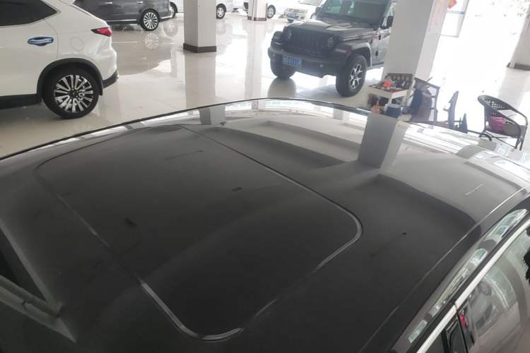 Used Volkswagen Magotan 2016 1.8TSI Smart Comfort Model Roof