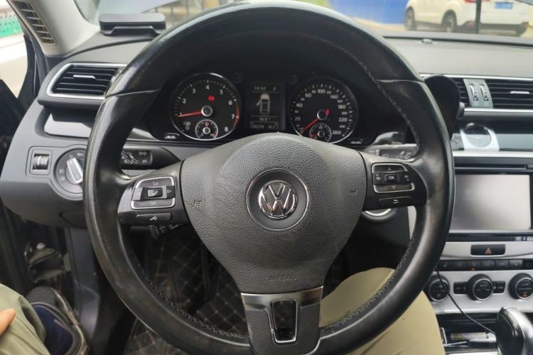 Used Volkswagen Magotan 2016 2.0 TSI Luxury Comfort Version Steering Wheel