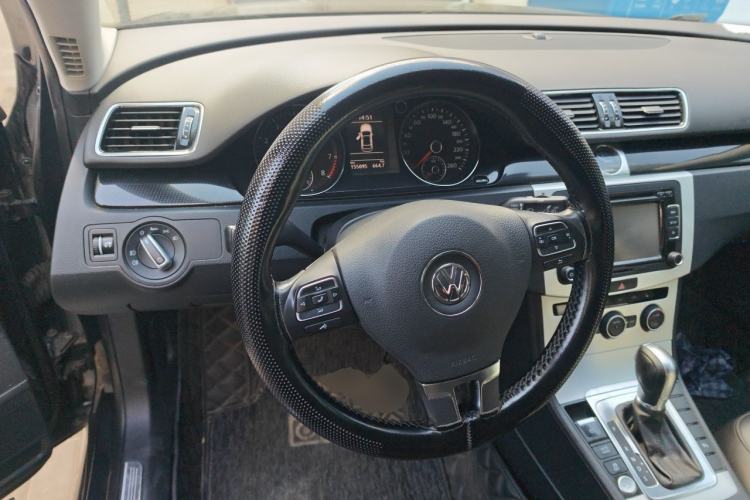 Used Volkswagen Magotan 2016 1.8TSI Luxury Comfort Model Steering Wheel